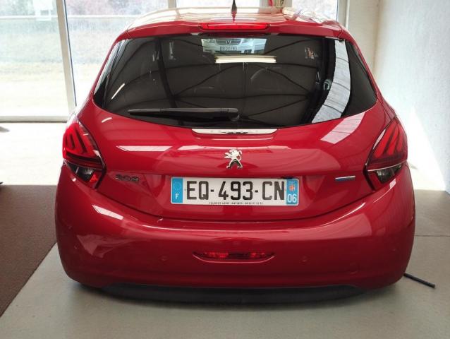 Peugeot 208 image 2