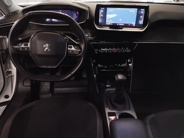 Peugeot 2008 image 1