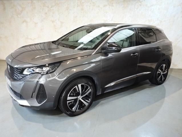 Peugeot 3008 Hybrid4 image 1
