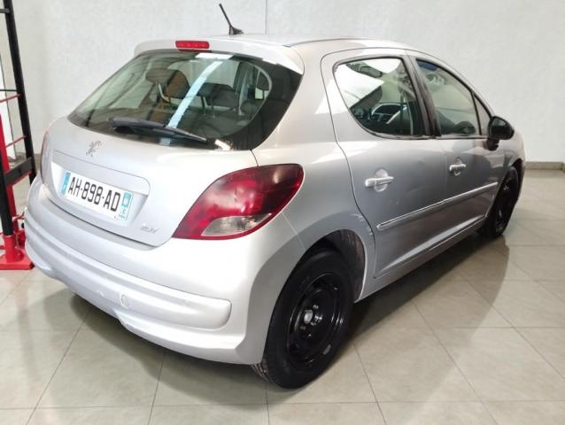 Peugeot 207 image 5