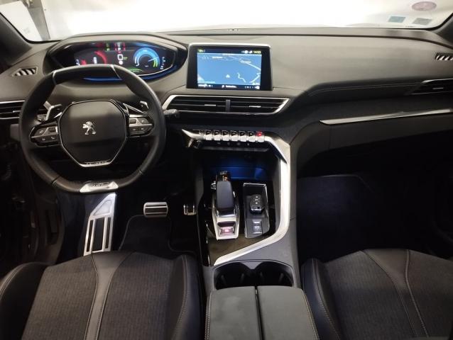 Peugeot 3008 Hybrid4 image 1