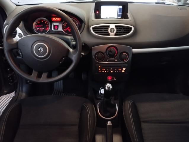 Renault Clio image 2