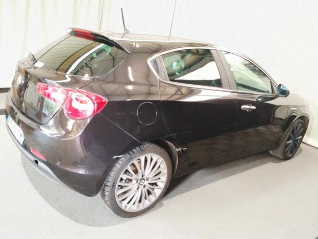 Alfa Romeo Giulietta image 6