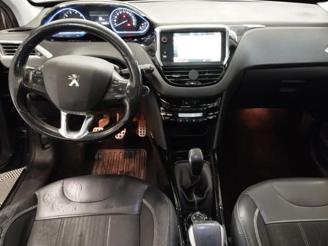 Peugeot 2008 image 6