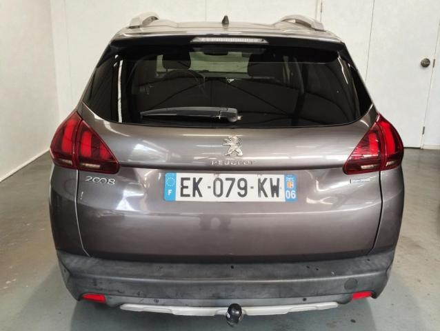 Peugeot 2008 image 4