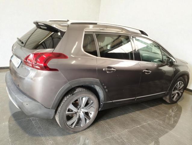 Peugeot 2008 image 2