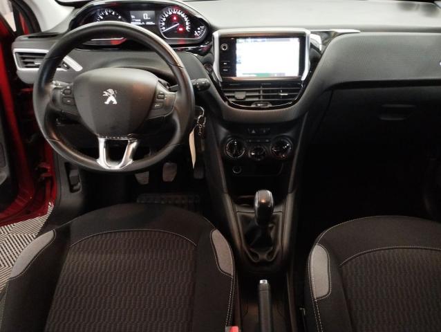 Peugeot 208 image 6