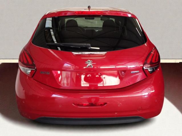 Peugeot 208 image 2