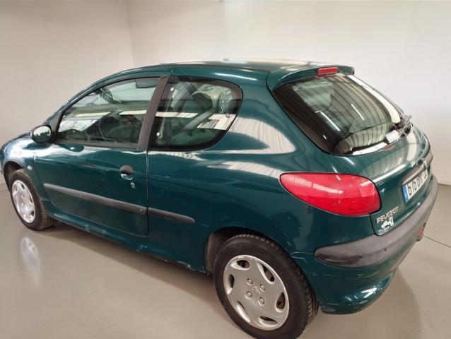 Peugeot 206 image 6