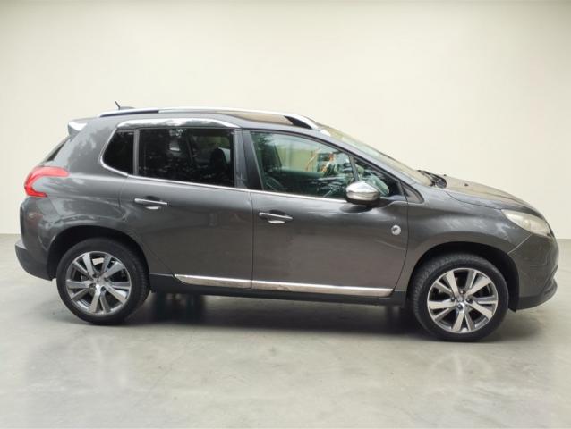 Peugeot 2008 image 2