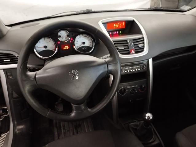 Peugeot 207 image 4