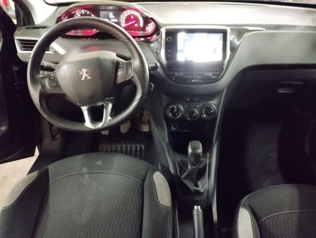 Peugeot 208 image 4