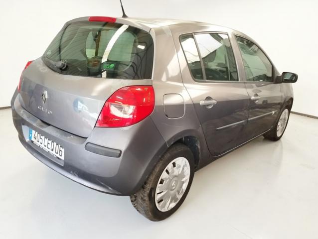 Renault Clio image 6