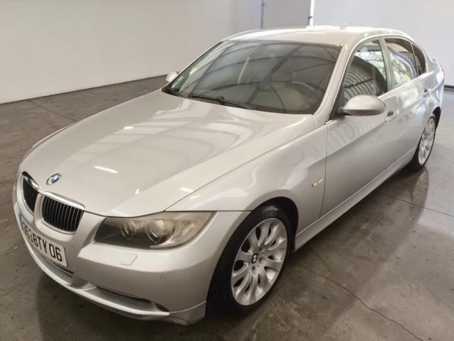 Bmw Série 3 330d 231 Luxe Ba 4p