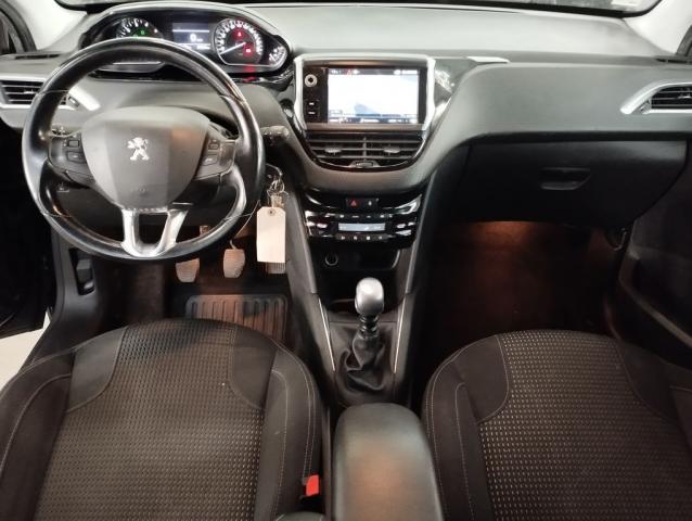Peugeot 208 image 4