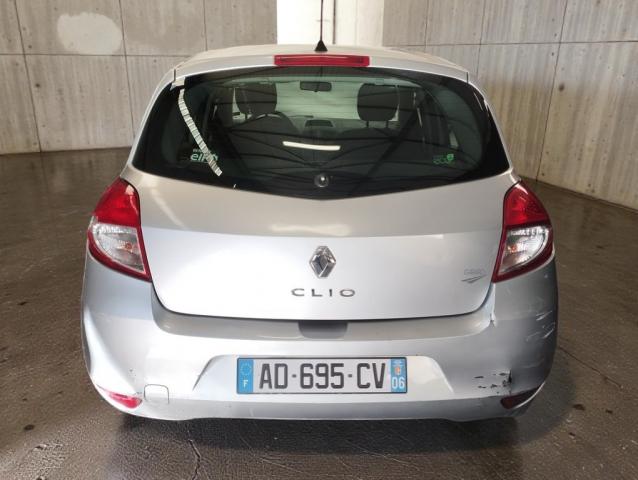 Renault Clio image 2