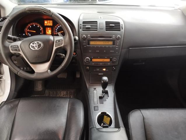 Toyota Avensis image 1