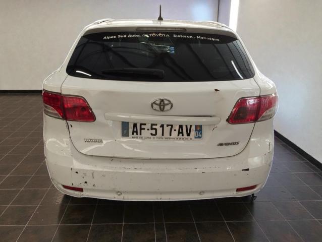 Toyota Avensis image 6