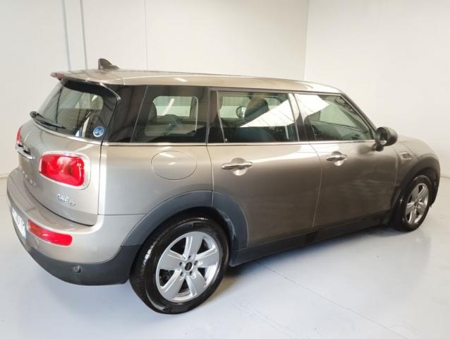 Mini Clubman image 1