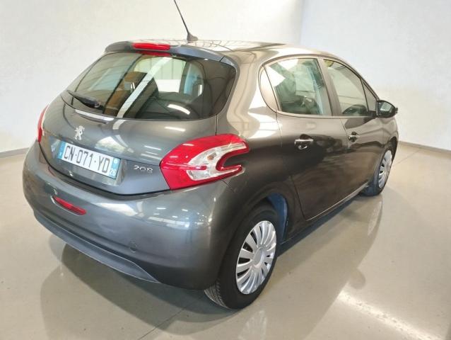 Peugeot 208 image 1