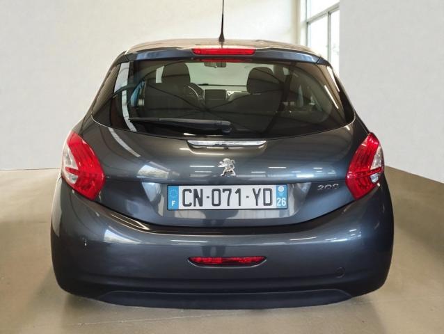 Peugeot 208 image 2