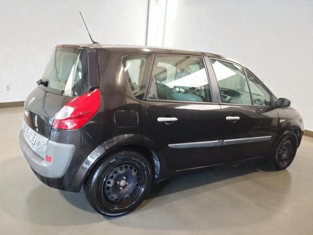 Renault Scénic image 2