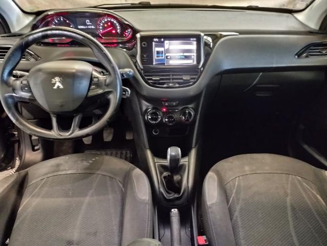 Peugeot 208 image 6