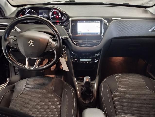 Peugeot 208 image 6