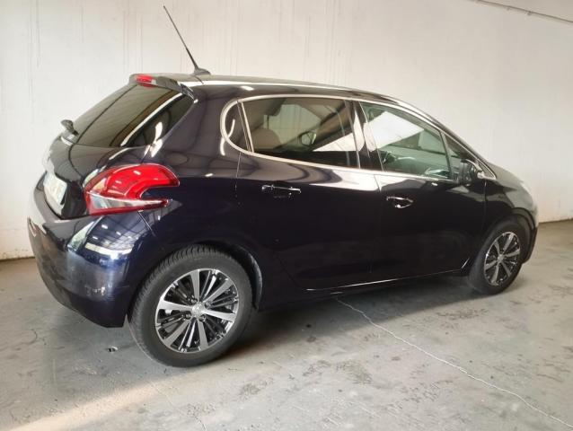 Peugeot 208 image 5