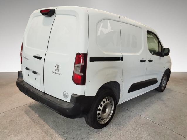 Peugeot Partner image 2