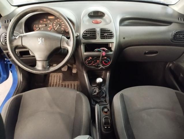 Peugeot 206 image 4