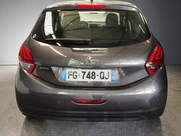 Peugeot 208 image 2