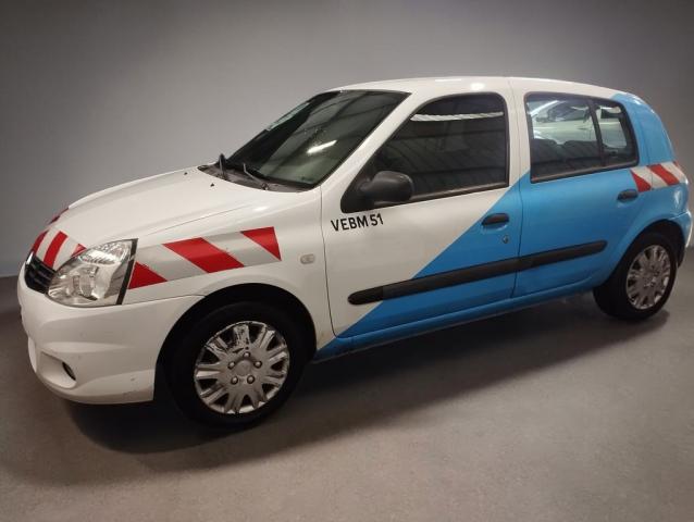 Renault Clio image 2