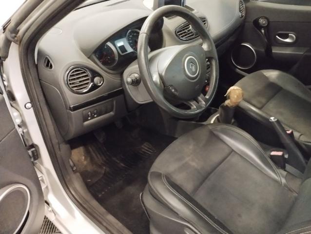 Renault Clio image 6