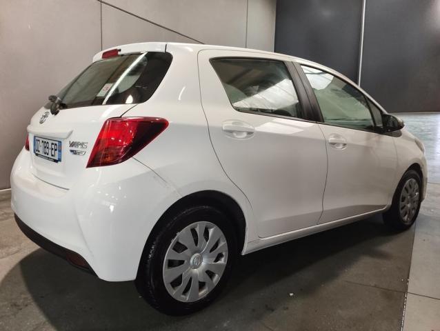 Toyota Yaris image 2