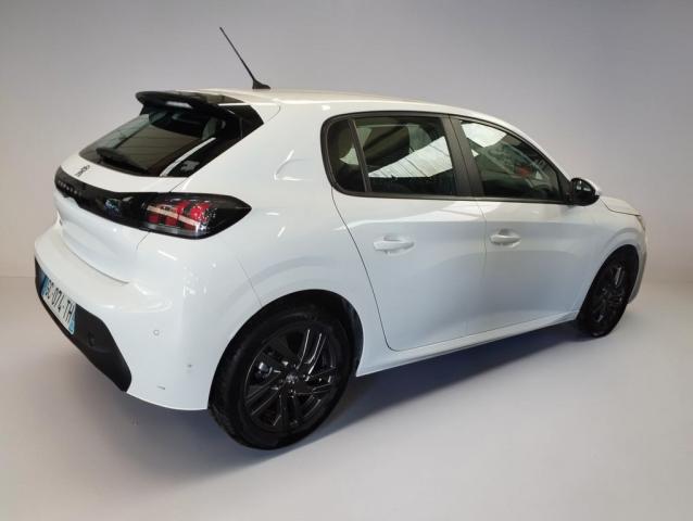 Peugeot 208 image 6