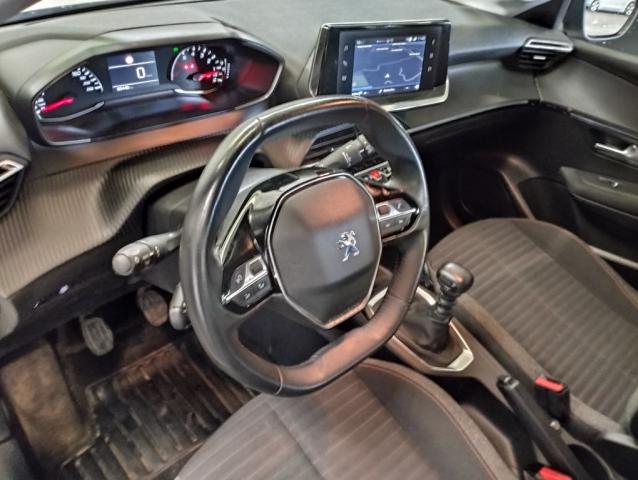 Peugeot 208 image 4