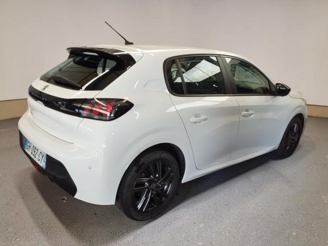 Peugeot 208 image 3