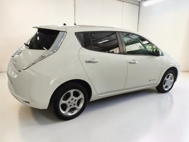 Nissan Leaf image 3