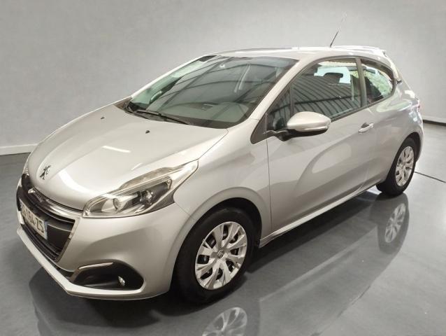 Peugeot 208 image 2