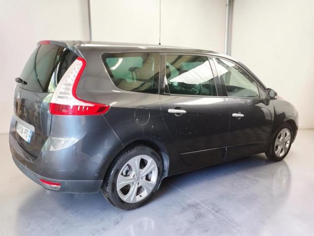 Renault Grand Scénic image 2