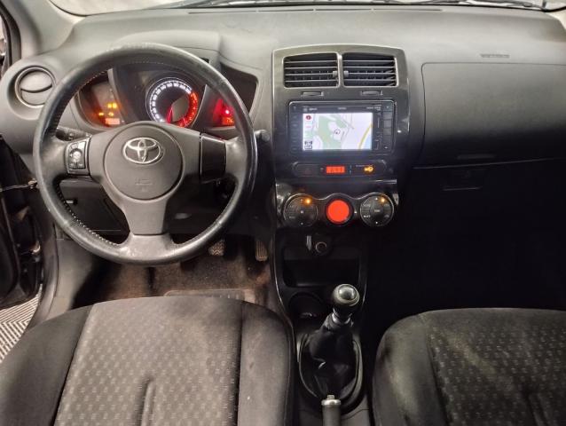 Toyota Urban Cruiser image 4