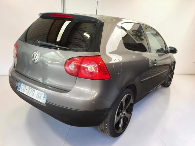 Volkswagen Golf image 6