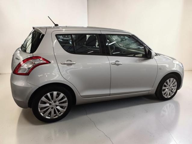 Suzuki Swift image 6