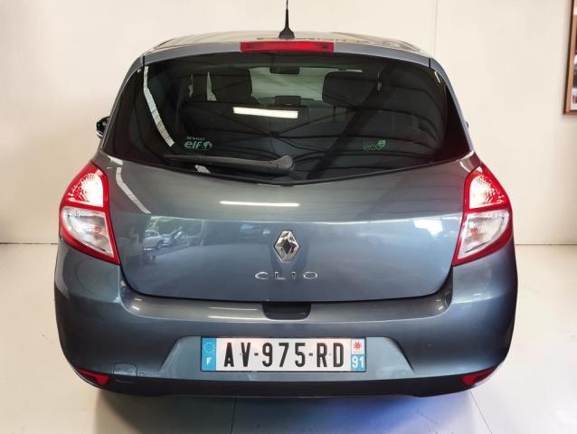 Renault Clio image 2