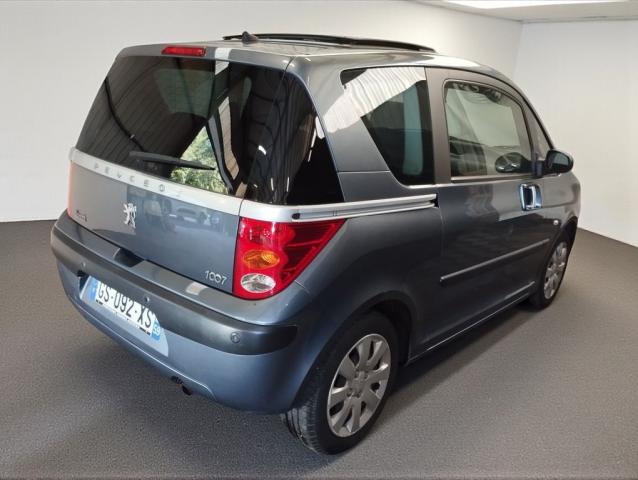 Peugeot 1007 image 1