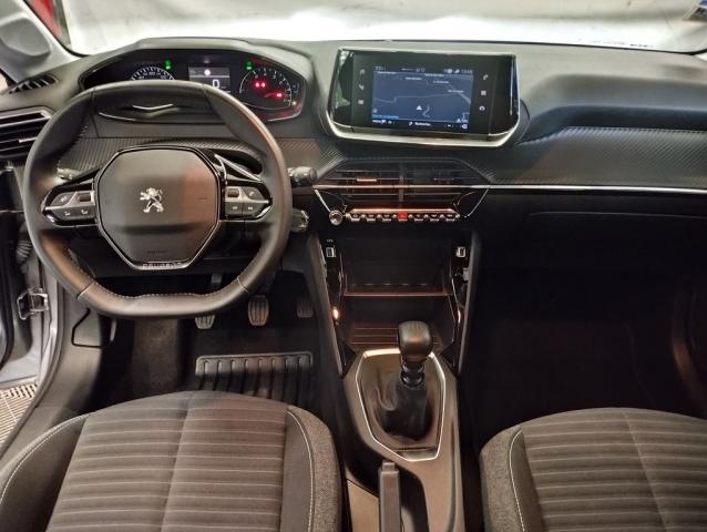 Peugeot 208 image 3