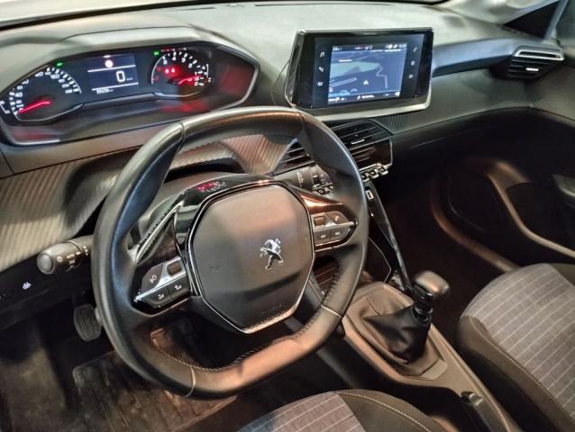 Peugeot 208 image 5