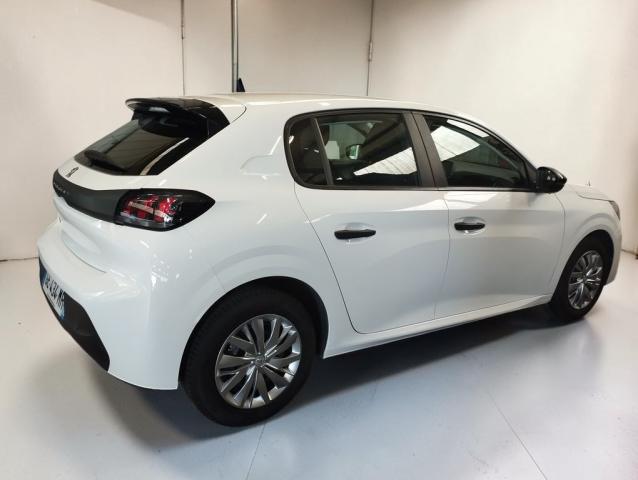 Peugeot 208 image 1
