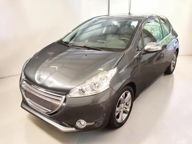 Peugeot 208 1.6 E-Hdi 92 Allure 3p